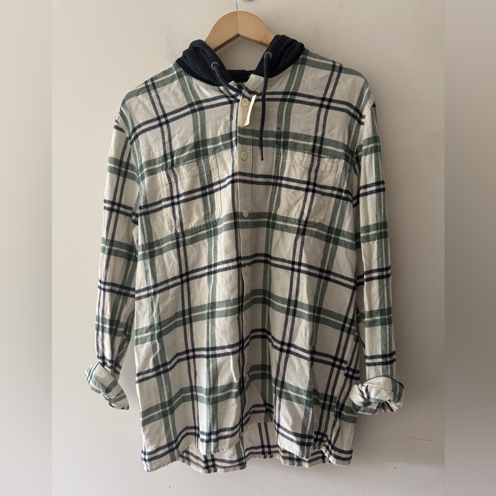 NEW!! Aeropostale Men’s Blue and Green Plaid Hooded Button Down Long Sleeve